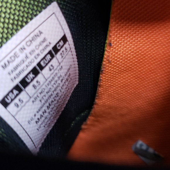 Under armour Micro G Toxic 6 Poison frog. sz 9.5 Pre-owned. Yellow & black - Picture 10 of 10